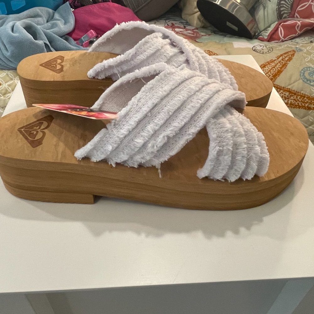 NWT Roxy wedge sandals - Picture 3 of 5